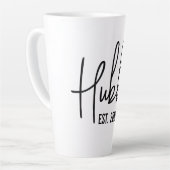 Hubby & Wifey op maat gevestigde jaar latte mok (Linkerhoek)