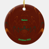 HUDSON ~ 3D KERSTMIS Rood Groen Sinaasappel 2025 Keramisch Ornament (Achterkant)