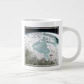 Hudson Bay Zee op 29 april 2006. Grote Koffiekop (Rechts)