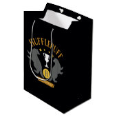 HUFFLEPUFF™ Badger en Cup House Pride Graphic Medium Cadeauzakje (Voorkant Gekanteld)
