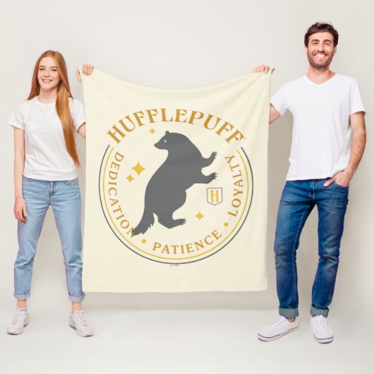 HUFFLEPUFF™ Badger House Pride Badge Fleece Deken (In situ)