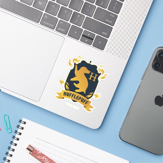 HUFFLEPUFF™ House Crest Sticker (Laptop met iPhone)