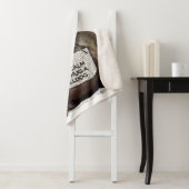 Hug a Bulldog Sherpa Deken (In situ)