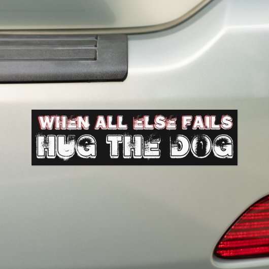 HUG DE DOG BUMPERSTICKER (Op auto)
