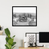 Huge Artillery Pistool and Officers in Washington Poster (Thuiskantoor)