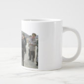 Huge Kim Jong Un Fan Club Noord-Korea Coffee Mok (Rechts)