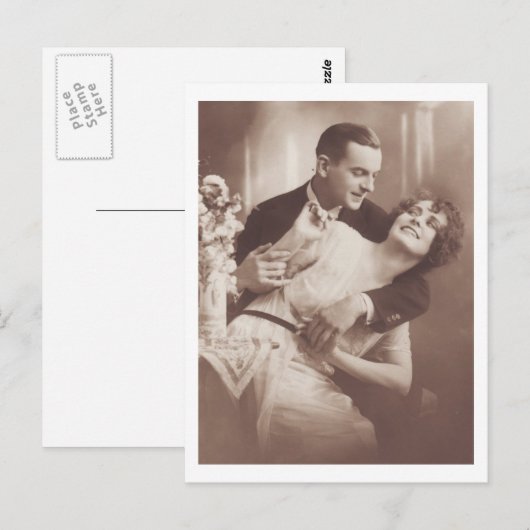 Hugging Romantic Couple in Love Retro Briefkaart (Voorkant / Achterkant)