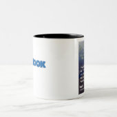 Hugh R. Killingmee- myFarcebook.com stand-up Comed Tweekleurige Koffiemok (Center)