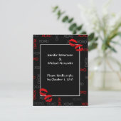 Hugs en Kisses Black Red Wedding Response Cards RSVP Kaartje (Staand voorkant)