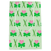 Hugs en Kisses Shamrock and Heart Gift Bag Medium Cadeauzakje (Voorkant)