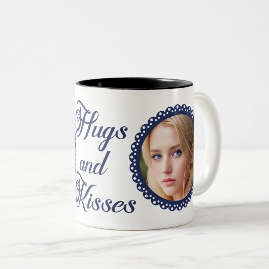 Hugs en Kisses Tweekleurige Koffiemok (Voorkant rechts)