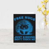 Hugs Just Kidding Don't Touch Me Hedgehog Funny Sa Kaart (Gele Bloem)