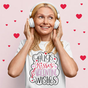 Hugs, kussen en Valentijn Vernissen, hart, liefde  T-shirt