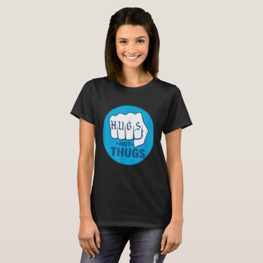 HUGS NOT THUGS 1 T-SHIRT (Voorkant volledig)