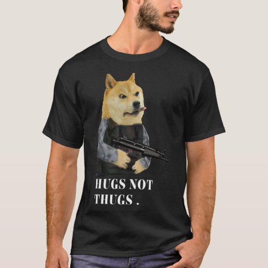 Hugs not thugs t-shirt (Voorkant)