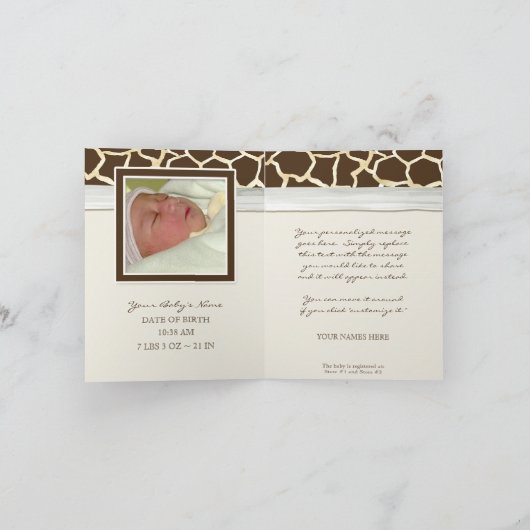 Huidpatroon van een giraffe geboorte pasgeboren ba aankondiging (Binnen)