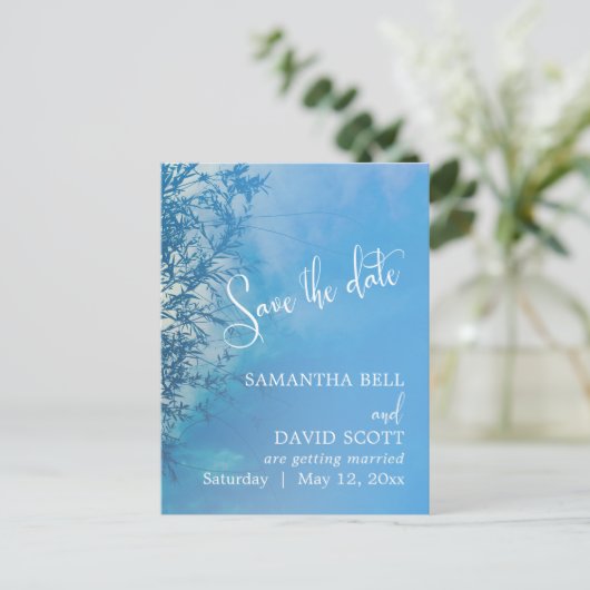 Huilende Willow Etherische Dreamy Sky Save the Dat Aankondigingskaart (Staand voorkant)