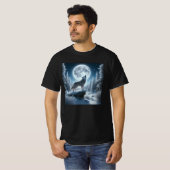 Huilende Wolf In De Winter T-shirt (Voorkant volledig)