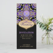 Huis het verwarmen OM Paarse Gouden Feestuitnodigi Kaart (Staand voorkant)