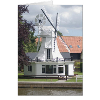 Huis in de stijl van een windmolen bij Norfolk Bro