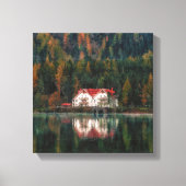 Huis in een bos canvas afdruk (Voorkant)