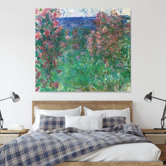 Huis in het Roos, Monet Canvas Afdruk (Insitu (Slaapkamer))