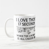 Huis schoonmaken op wasdag Funny koffiemok (Links)
