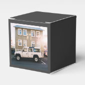 Huis thema, een witte jeep truck is geparkeerd in  bedankdoosjes (Voorkant Zijde)
