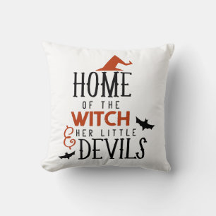 huis van de heks en haar kleine duivels Halloween Kussen