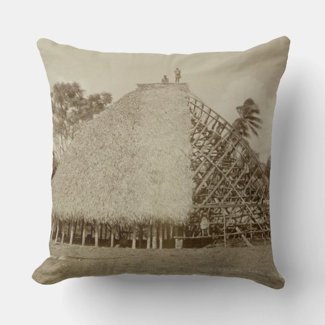 Huisbouw in Samoa, c.1875 (sepia foto) Kussen (Voorkant)