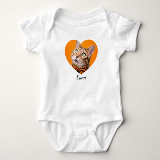 Huisdier Cute Moderne Typografie Naam en hart Foto Romper (Voorkant)