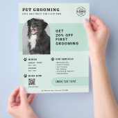 Huisdierverzorging Foto QR-code Groene Flyer (Hand)