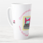 Huishoudelijke humor  naaimachine personaliseert latte mok (Linkerhoek)