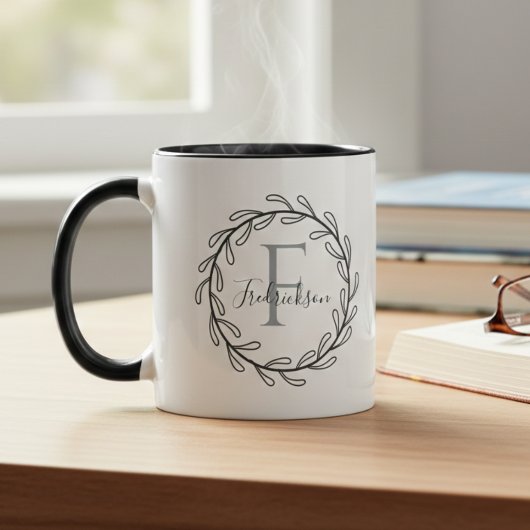 Huisverwarmings botanische bladkrans monogram mok