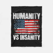 Humanity Versus Insanity Distressed American Flag  Fleece Deken (Voorkant)