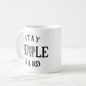 Humble Ad Minimalist Statement voor een geaard lev Koffiemok (Voorkant links)