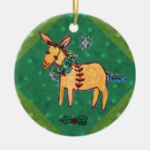 Humble Donkey op Manger Kerstmis Keramisch Ornament (Voorkant)