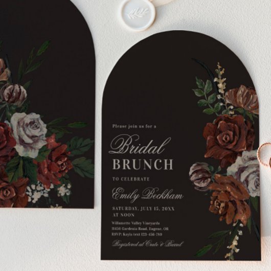 Humeurige bloemboog bruidsbrunch uitnodiging
