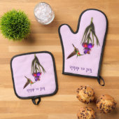Hummingbird and Iris Flower Personalized Ovenwant & Pannenlap Set (Top down)