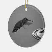 Hummingbird at Feeder Black and White 1 of 3 Keramisch Ornament (Links)