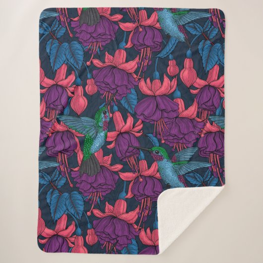 Hummingbird garden in purple and blue sherpa deken (Voorkant)