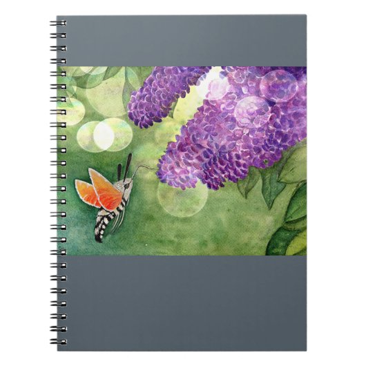 Hummingbird Hawk Moth en Lilacs Notitieboek (Voorkant)