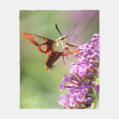 Hummingbird Moth on a Butterfly Struik Fleece Deken (Voorkant)