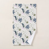 Hummingbirds and white flowers. bad handdoek (Handdoek)