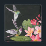 Hummingvogels in de Plumeria Magneet<br><div class="desc">In de Plumeria I door Grace Popp. Twee kolibrie rond tropische roze bloemen. | 140388 GG</div>