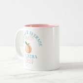 Humor Sassy Perzik Lichaam Positiviteit  Tweekleurige Koffiemok (Voorkant links)