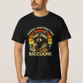 Humor Unhinged And Feral Raccoon Cowboy Trash  T-shirt (Voorkant)