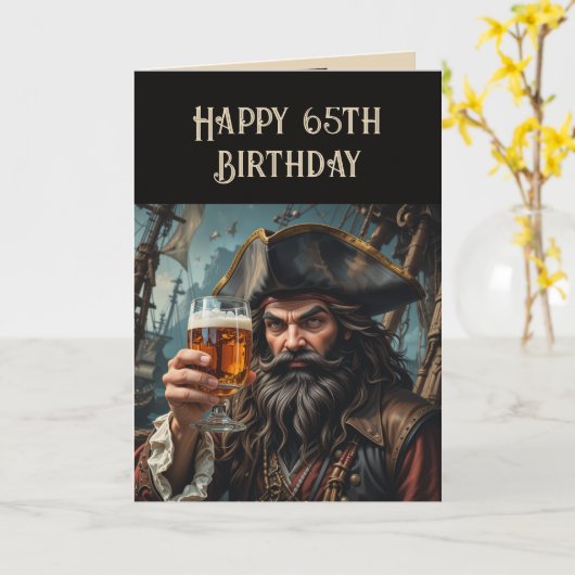 Humor Verjaardag Pirate Raising Glass Custom Year Kaart (Gele Bloem)