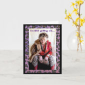 Humoristisch met een steeds ouder wordende oplossi kaart (Gele Bloem)