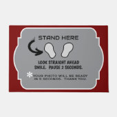 HUMORISTISCHE DEURMAT / STA HIER, GLIMLACH VOOR CA (Voorkant)